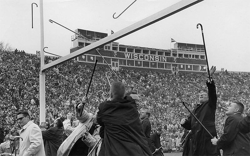 Students participate in the Cane Toss in 1917
