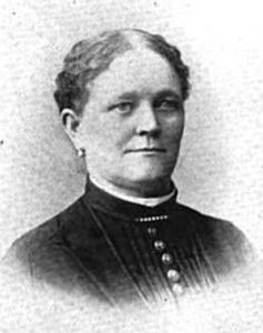 headshot of Kate Hamilton Pier